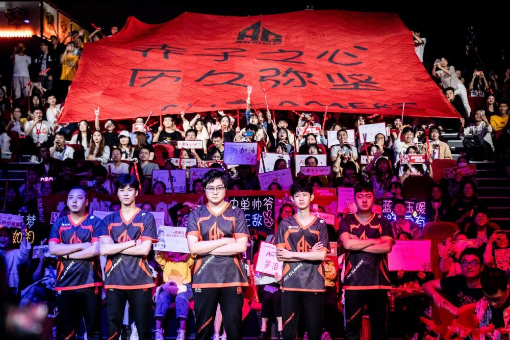 跟与不跟怎么选？（跟还是不跟，该如何抉择？）