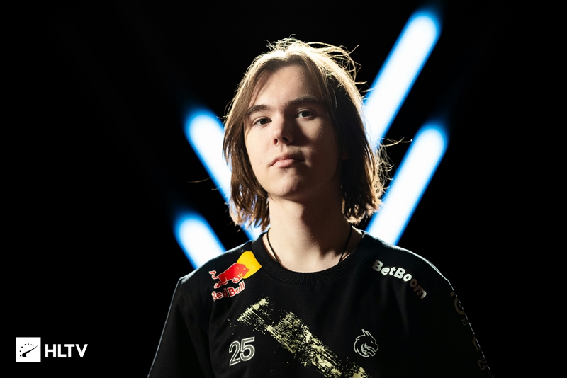 未来棋牌：AI技术将如何彻底改变在线德州扑克的格局？（AI将如何颠覆在线德州扑克：未来棋牌的新格局）