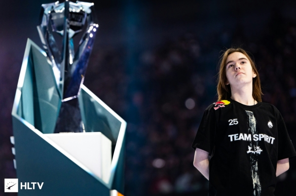 扑克中如何看待运气（如何理解扑克中的运气因素）