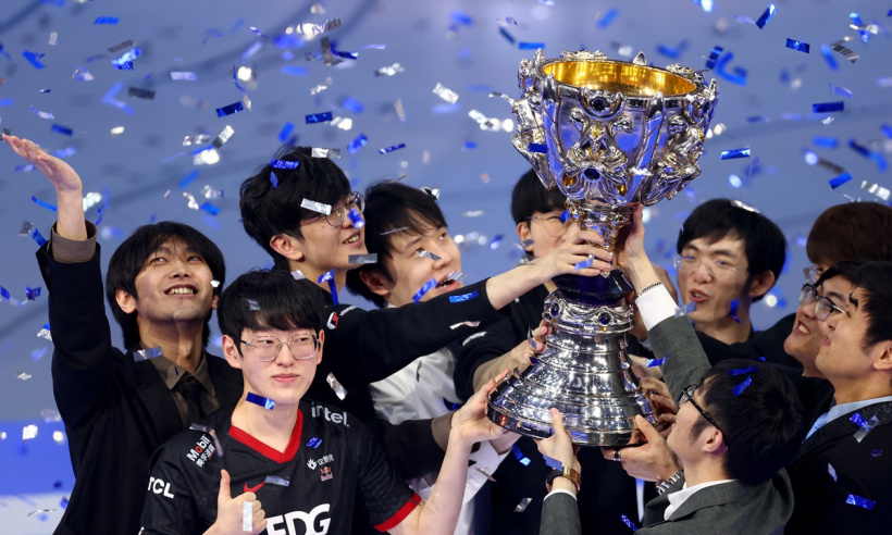 真实形态揭晓？ ThunderTalk Gaming 的纯Poke阵型几乎将所有资源投入到 Ultra Prime 中，并击败了 ThunderTalk Gaming 赢得第二场胜利。