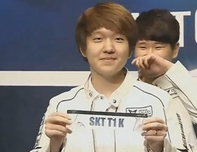 Legacy 在 StarLadder 布达佩斯 Major 2025 第一阶段首场比赛中败给了 FlyQuest