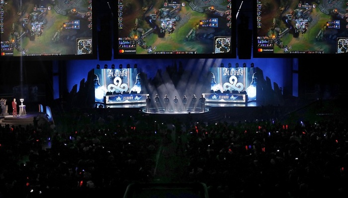 MacT认为NIP将三比二击败WBG，PYL认为WBG将三比一击败NIP